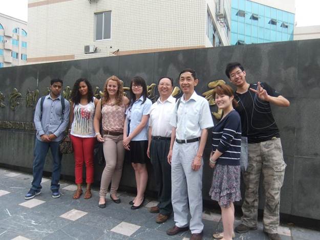 说明: http://zqadm.glut.edu.cn:8080/_mediafile/glx/2015/09/26/242txxp6ky.jpg