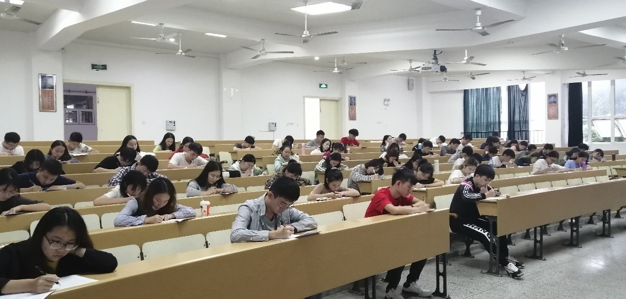 我院顺利举办2019年秋季学期英语四级模拟考试