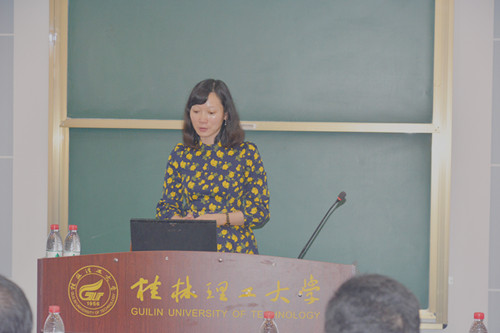 李娟教授作学术报告